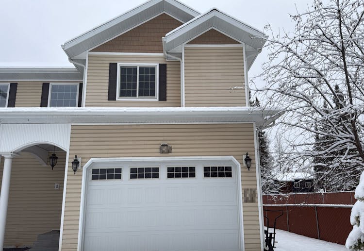 484 West Pointe Circle, Fairbanks, AK 99709, Fairbanks County