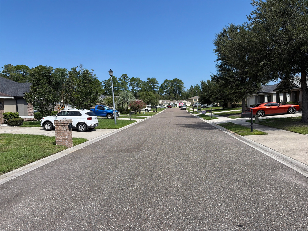 2557 Sir Galahad Dr photo 4