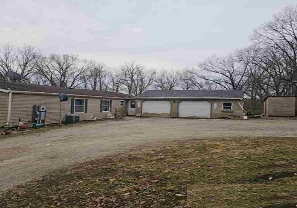 2411 E Boulevard Pine Village, IN 47975, Warren County