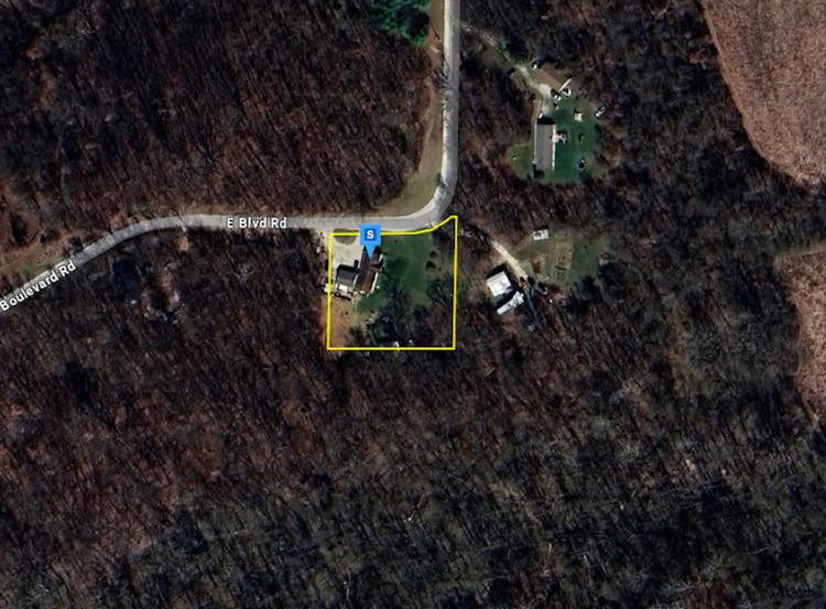 2411 E Blvd Pine Village, IN 47975, Warren County