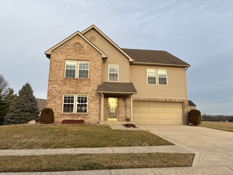 1364 College Pkwy Elwood, IN 46036, Madison County