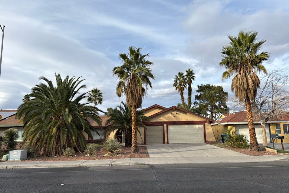 5166 W Desert Inn Rd Las Vegas, NV 89146, Clark County