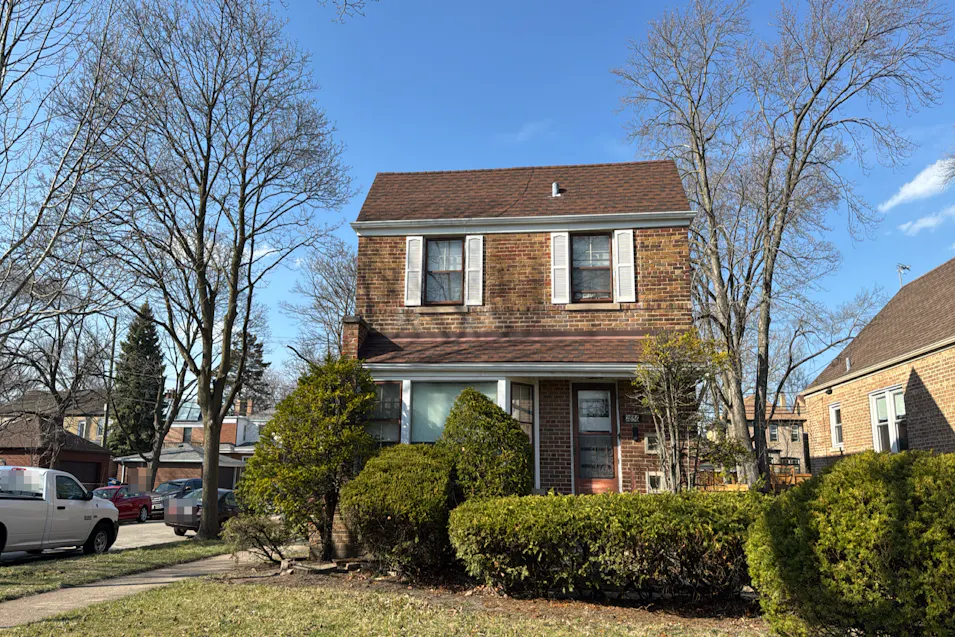 2856 W. Chase Ave. Chicago, IL 60645, Cook County