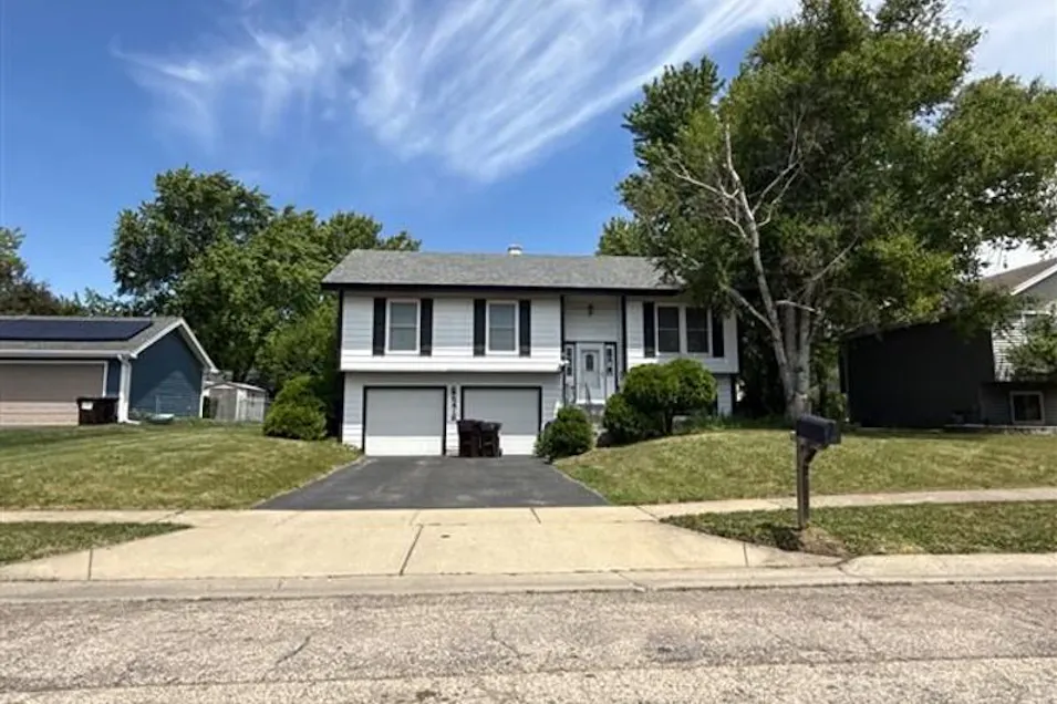 5416 Brittany Dr McHenry, IL 60050, McHenry County