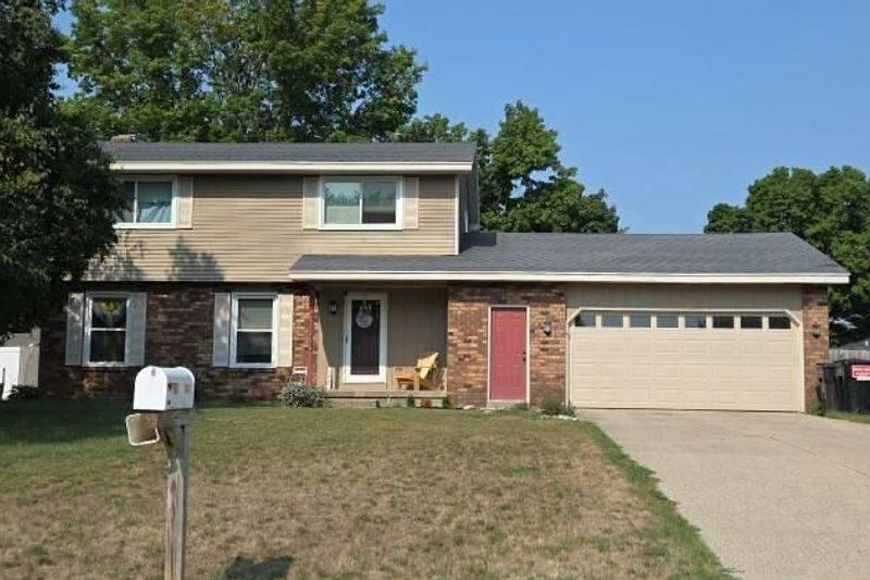 Garden Ct, Jenison, MI 49428