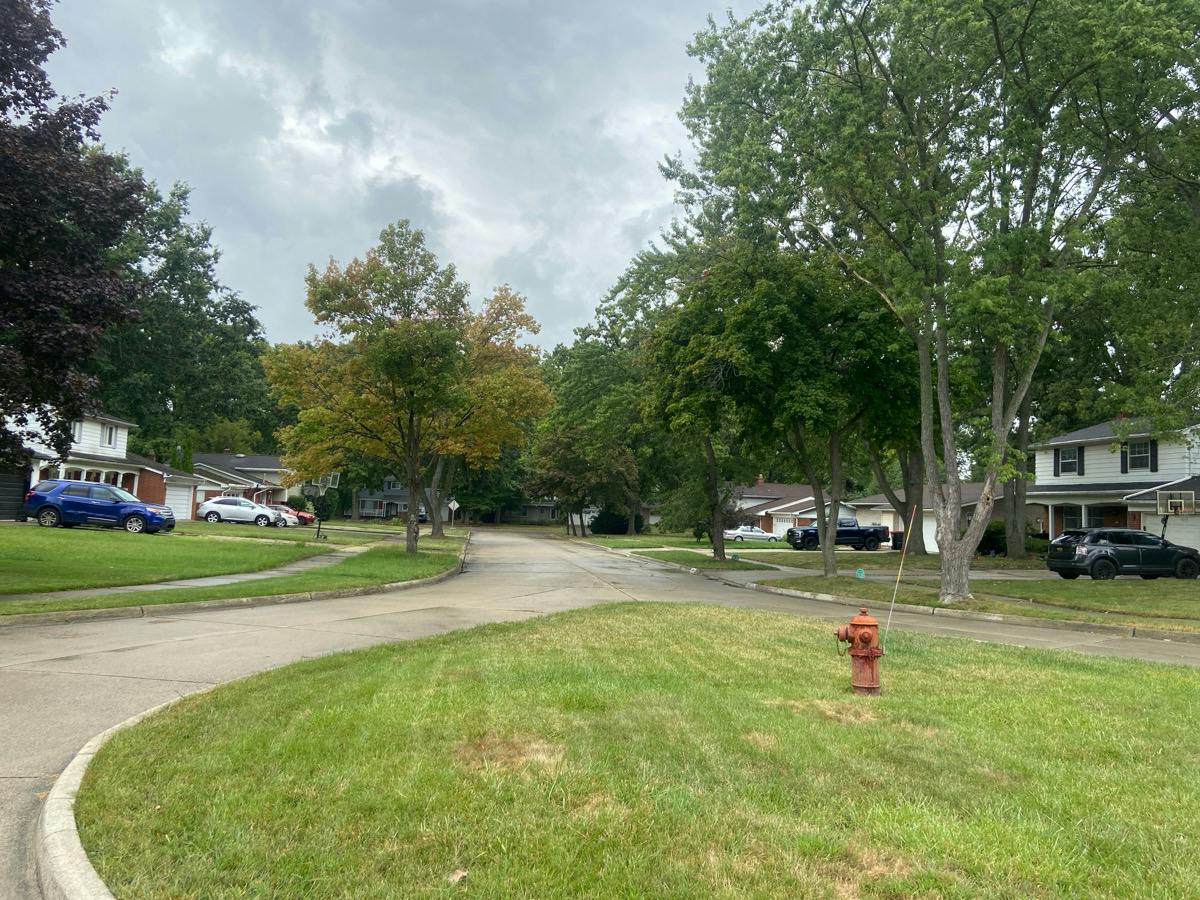 Briarwood Ct, Southfield, MI 48076
