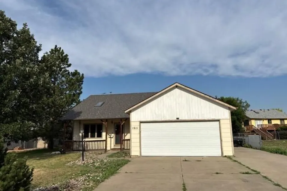 1611 Copperfield Dr Rapid City, SD 57703, Pennington County