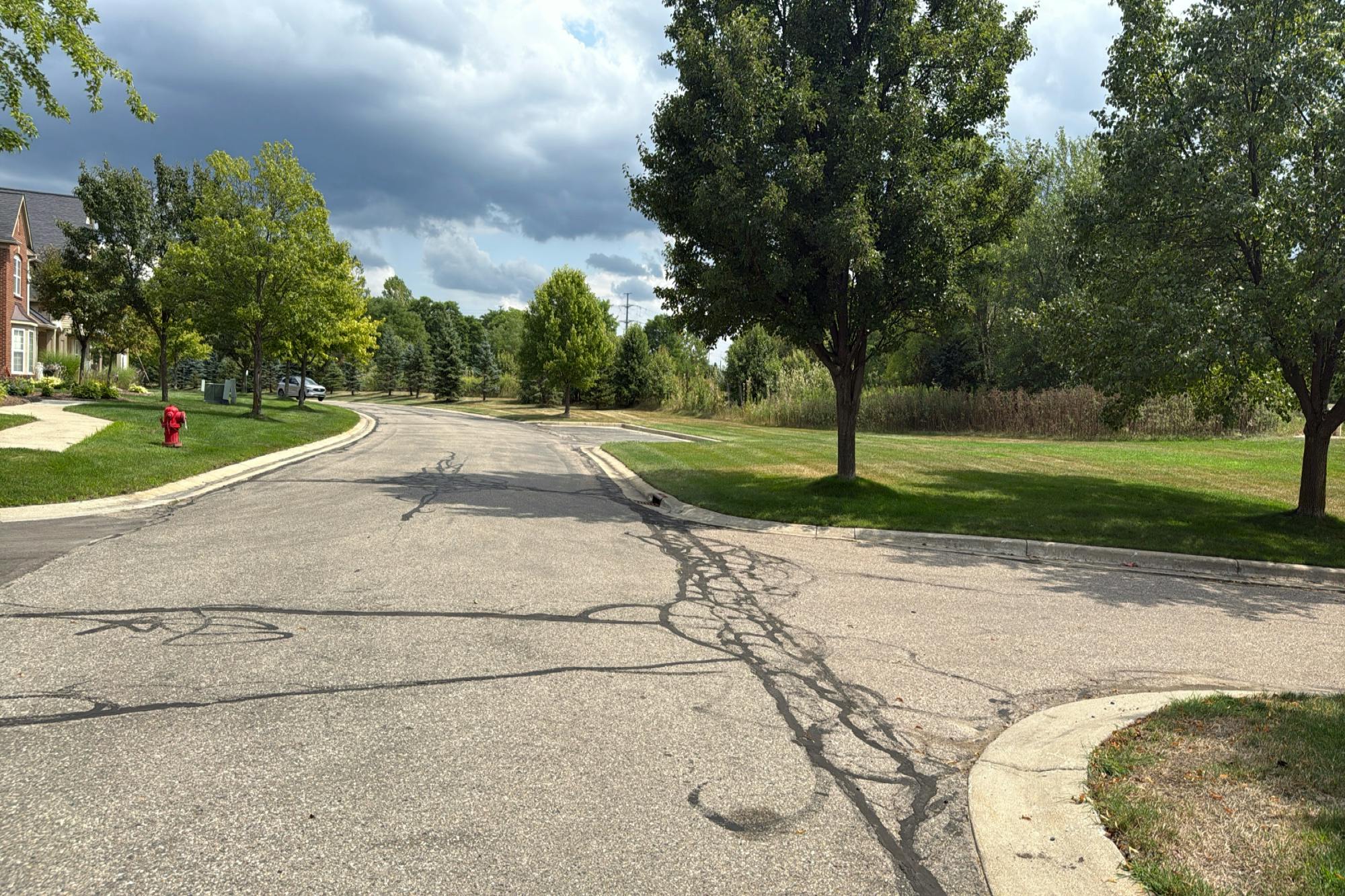Kirkway Ct, Howell, MI 48843