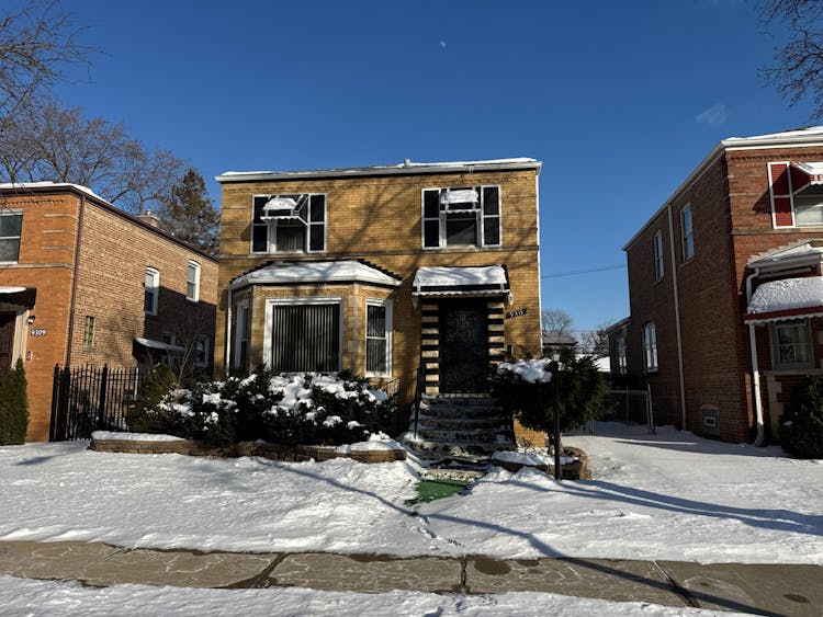 9313 S Bishop St Chicago, IL 60620, Cook County