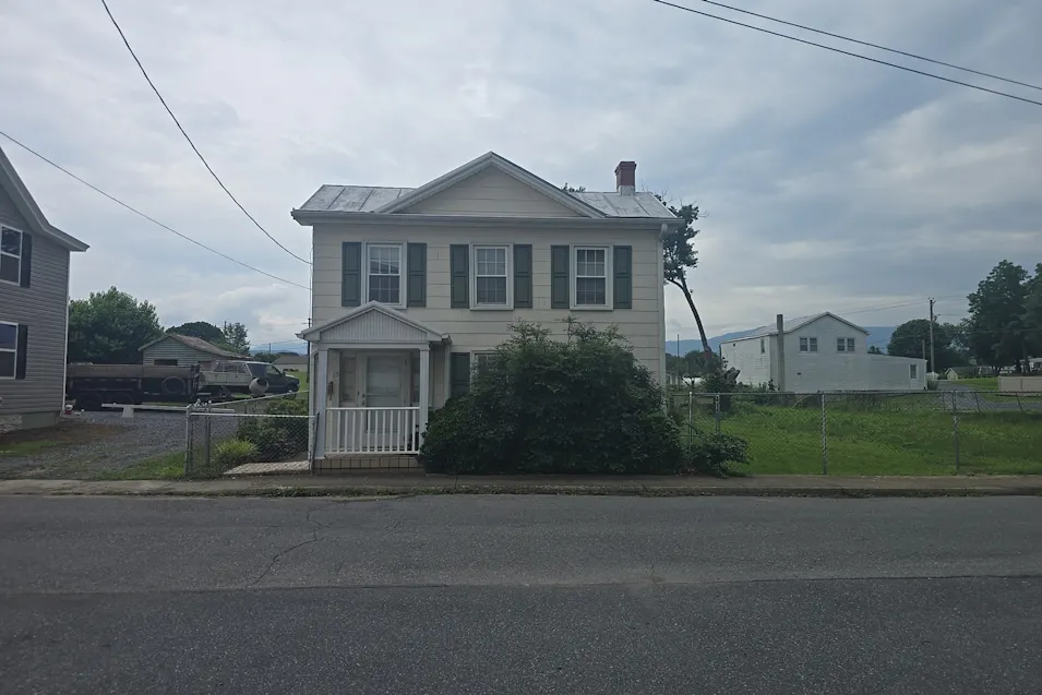 15 Bristol Ave Luray, VA 22835, Page County