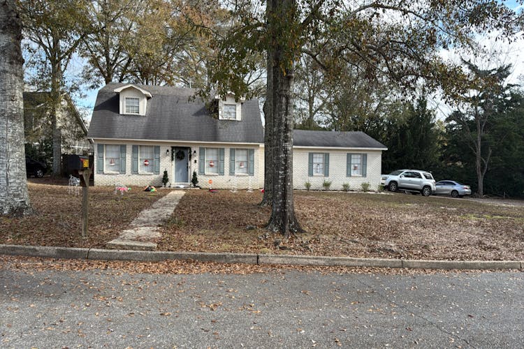 5708 Knights Ct Mobile, AL 36609, Mobile County