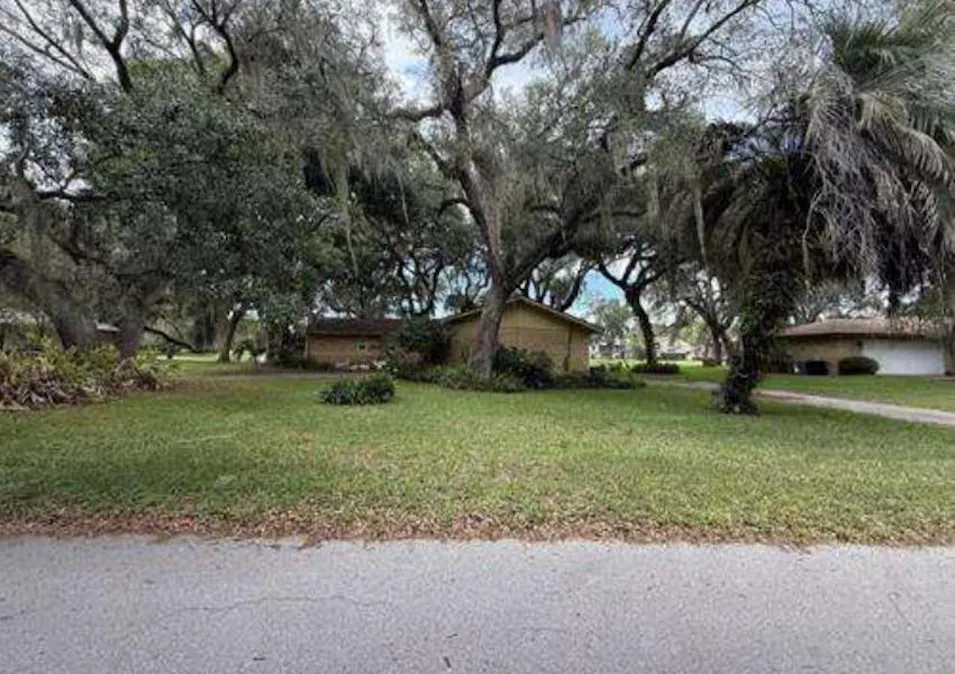 663 Silver Pass Ocala, FL 34472, Marion County