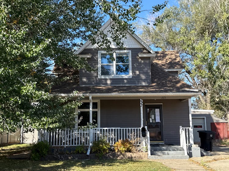 223 N River Ave Glendive, MT 59330, Dawson County