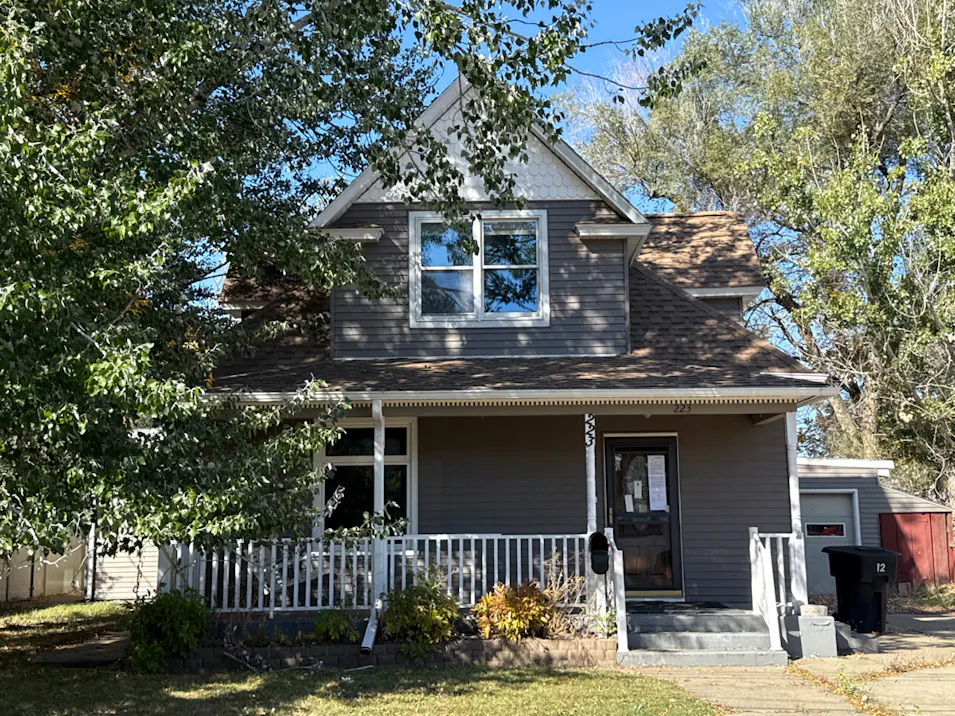 223 N River Ave Glendive, MT 59330, Dawson County