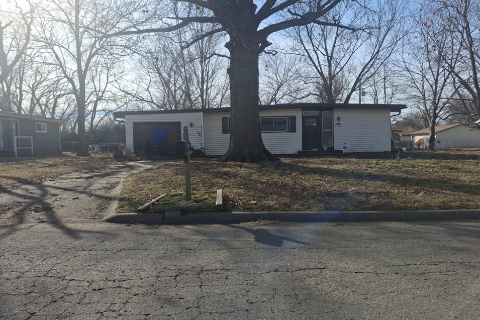 1909 SW 34th St. Topeka, KS 66611, Shawnee County