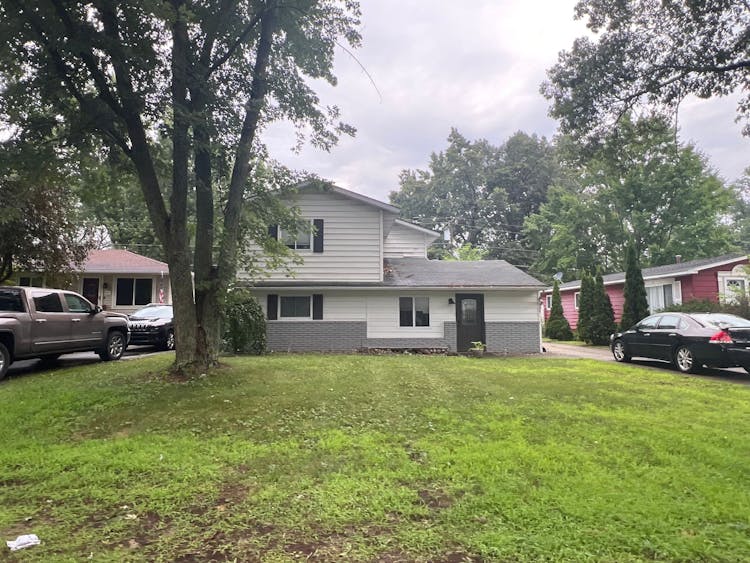 9228 Sandison Dr White Lake, MI 48386, Oakland County