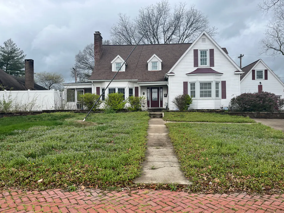 302 W Main St Carmi, IL 62821, White County