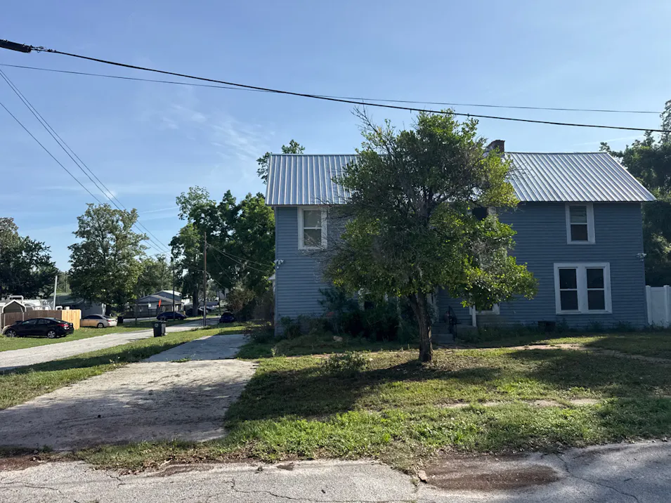 201 2nd St NE Live Oak, FL 32064, Suwannee County