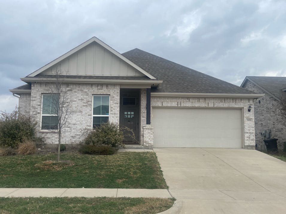 1401 Eagle Nest Dr Azle, TX 76020, Tarrant County