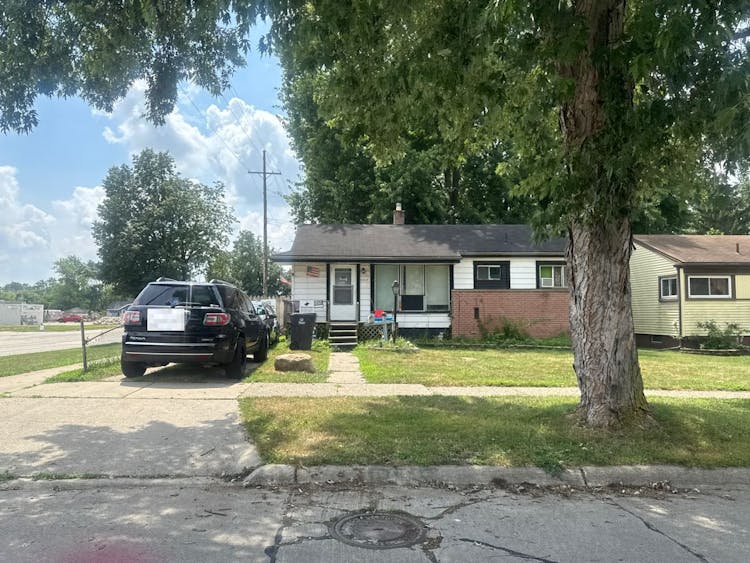 31415 Glen St Westland, MI 48186, Wayne County