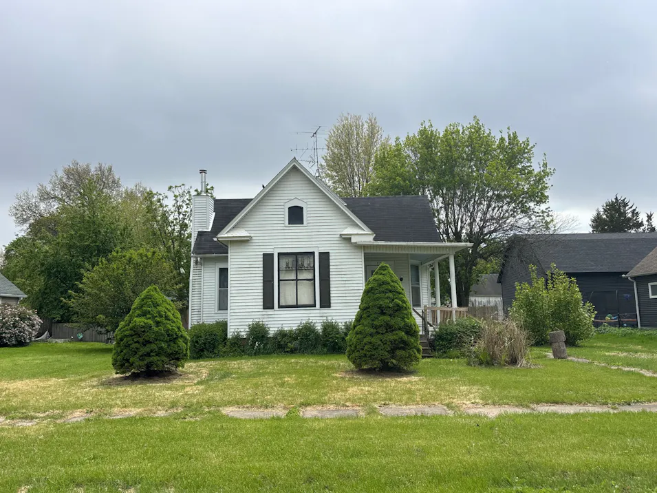 305 E Elm St Lone Tree, IA 52755, Johnson County