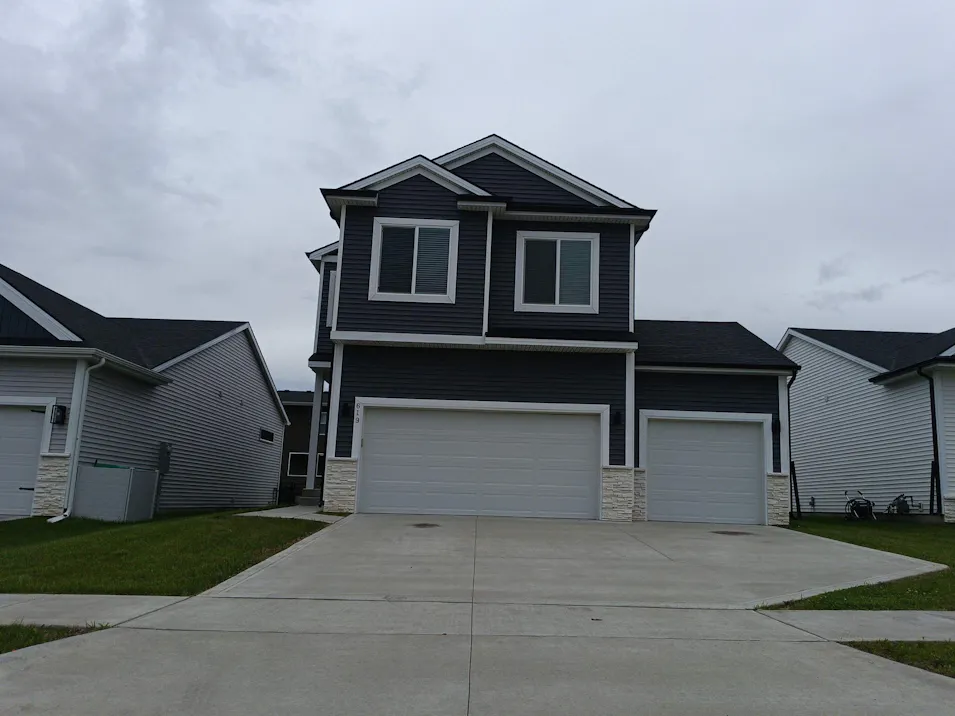 619 NE Oak Ridge Dr Ankeny, IA 50021, Polk County