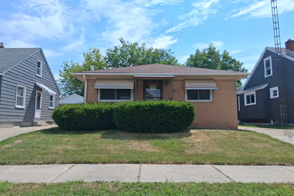 4356 Packard Rd Toledo, OH 43612, Lucas County