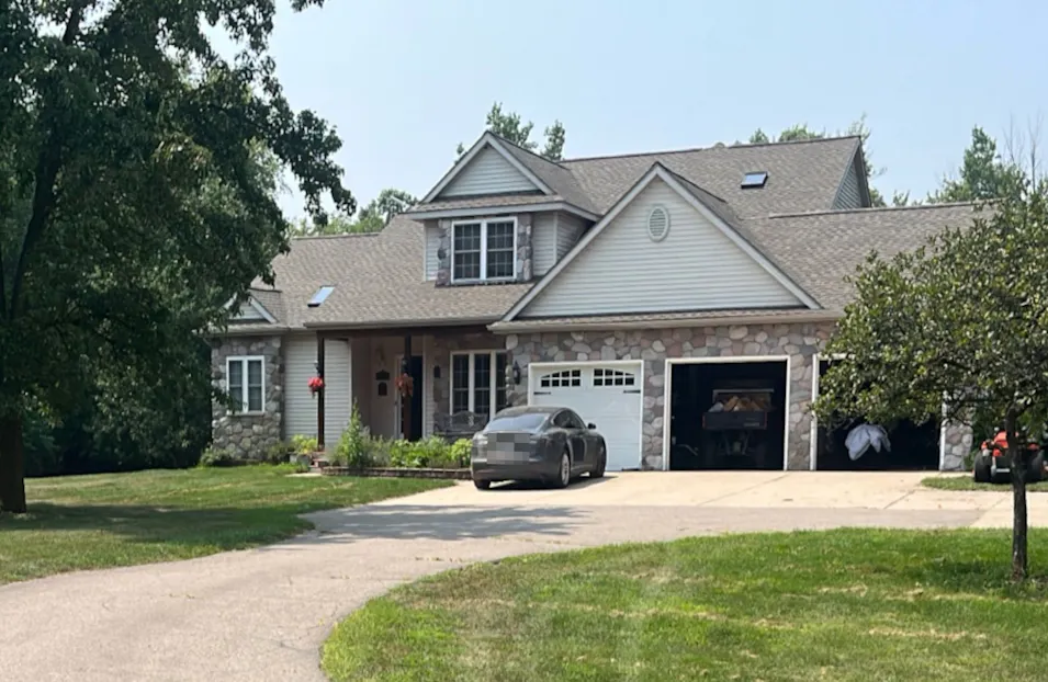 12110 Scotch Hollow Dr Bath, MI 48808-8476, Clinton County