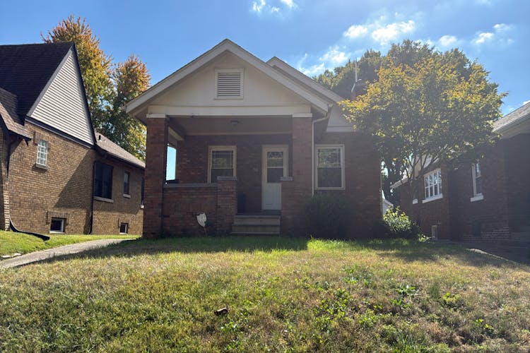 512 Broad Pl Springfield, IL 62703, Sangamon County