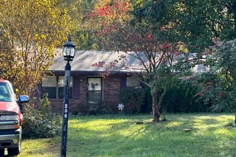 Lazy Ln, Pigeon Forge, TN 37863
