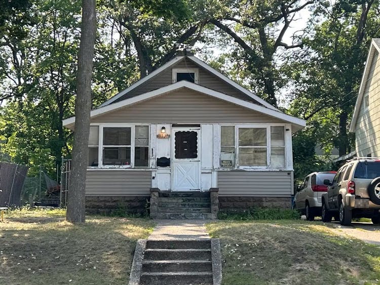 3321 Hoyt St Muskegon, MI 49444, Muskegon County