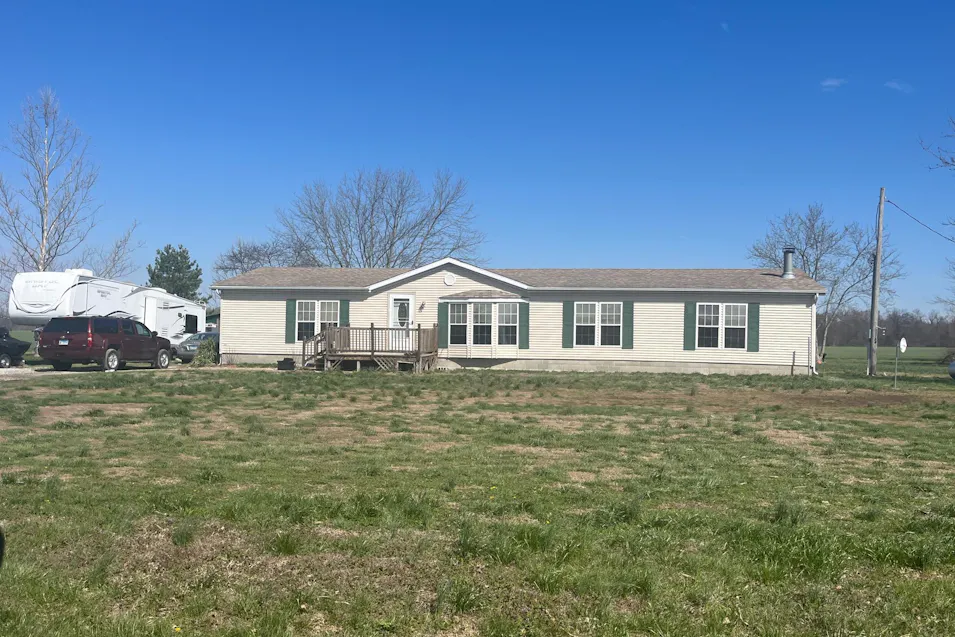 28961 Poplar Rd Centralia, IL 62801, Washington County