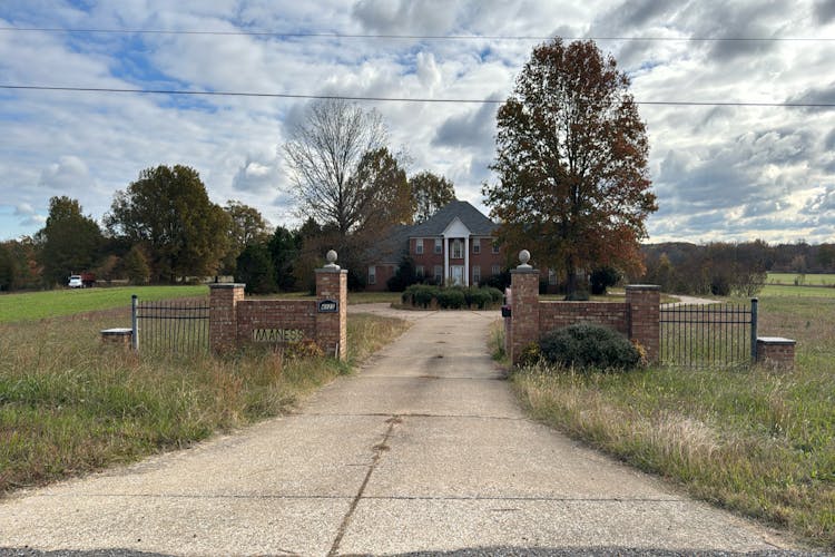 4925 State Route 225 Henderson, TN 38340, Chester County