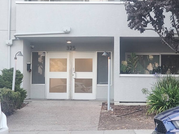 325 Kitty Hawk Rd. Unit 304 Alameda, CA 94501, Alameda County