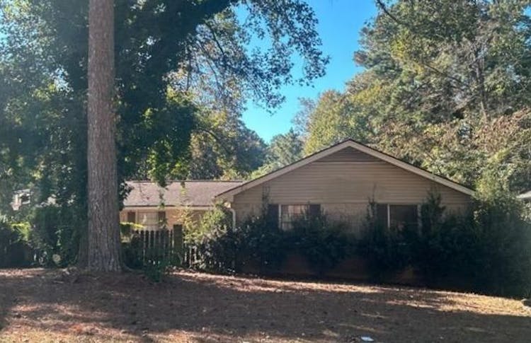 2730 Old Spanish Trail Atlanta, GA 30349, Fulton County