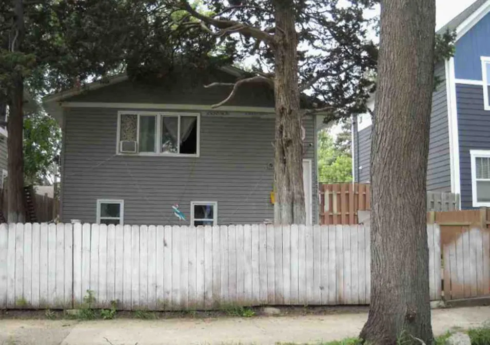 3005 Queen Ave N Minneapolis, MN 55411, Hennepin County