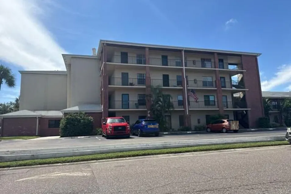 930 85th Ave N #105 Saint Petersburg, FL 33702, Pinellas County