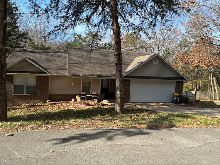 67 South Red Oak Avenue West Fork, AR 72774, Washington County