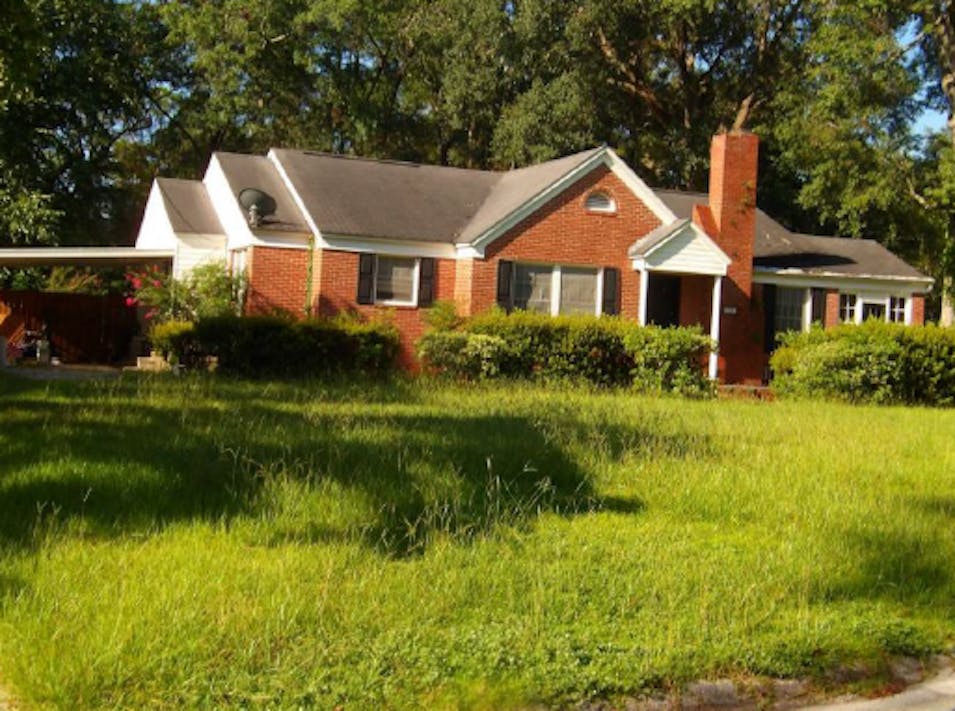 708 Magnolia Dr Waycross, GA 31501, Ware County