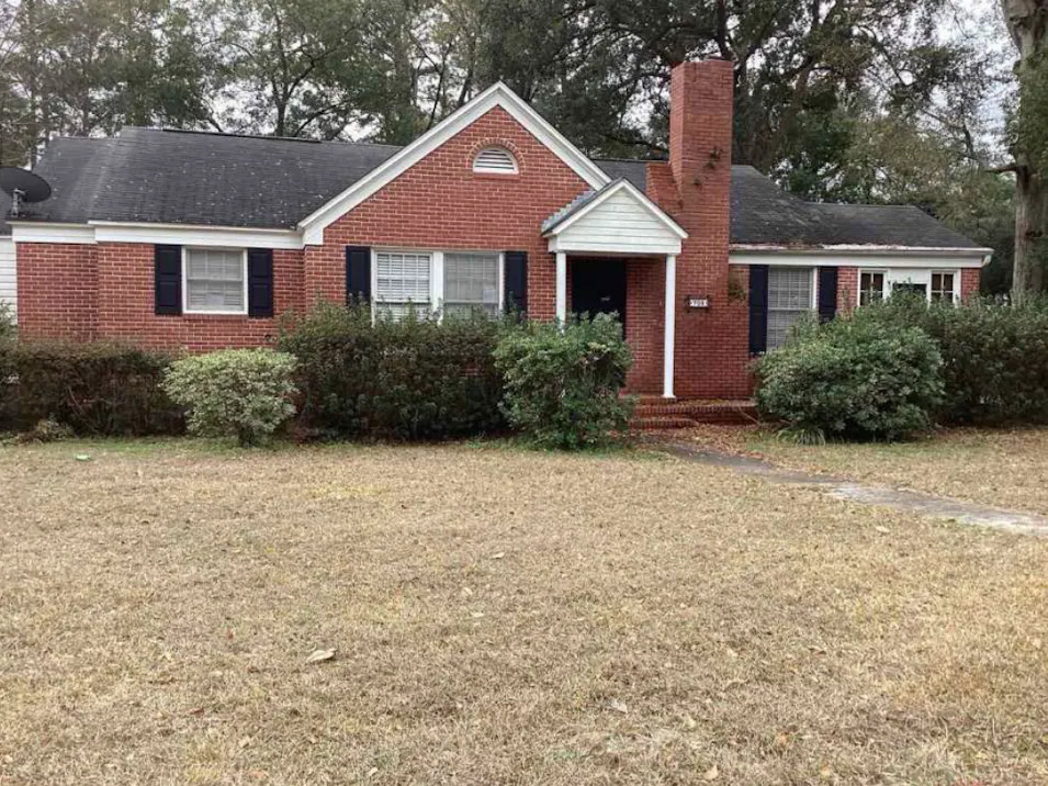 708 Magnolia Dr Waycross, GA 31501, Ware County