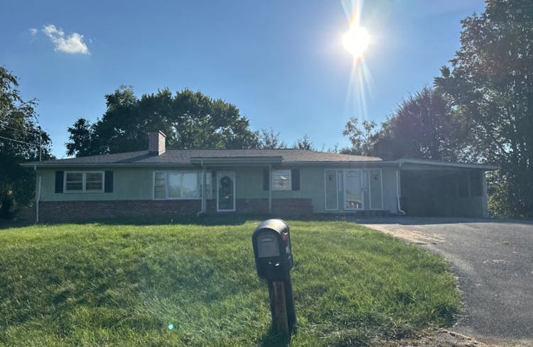 206 Cloverdale Pl Bristol, TN 37620, Sullivan County