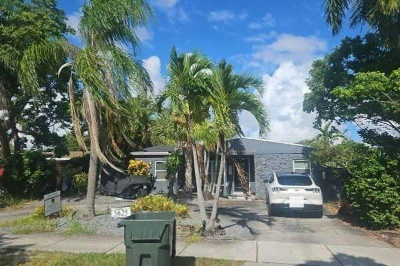 6th Ave, Fort Lauderdale, FL 33334