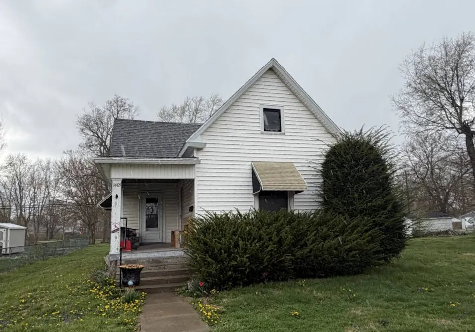1405 South Central Avenue Paris, IL 61944, Edgar County