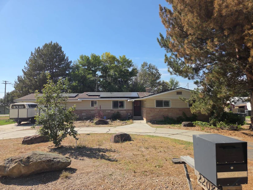 22081 Jeanne Dr