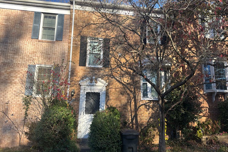 5569 Kendrick Lane Burke, VA 22015, Fairfax County