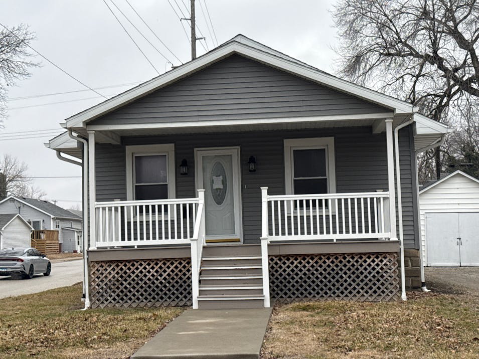 929 W Vine St Taylorville, IL 62568, Christian County