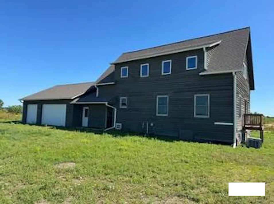 45442 275th St Parker, SD 57053, Turner County