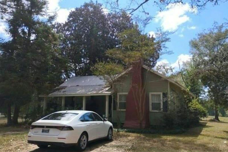 Russell Camp Rd, Meridian, MS 39301