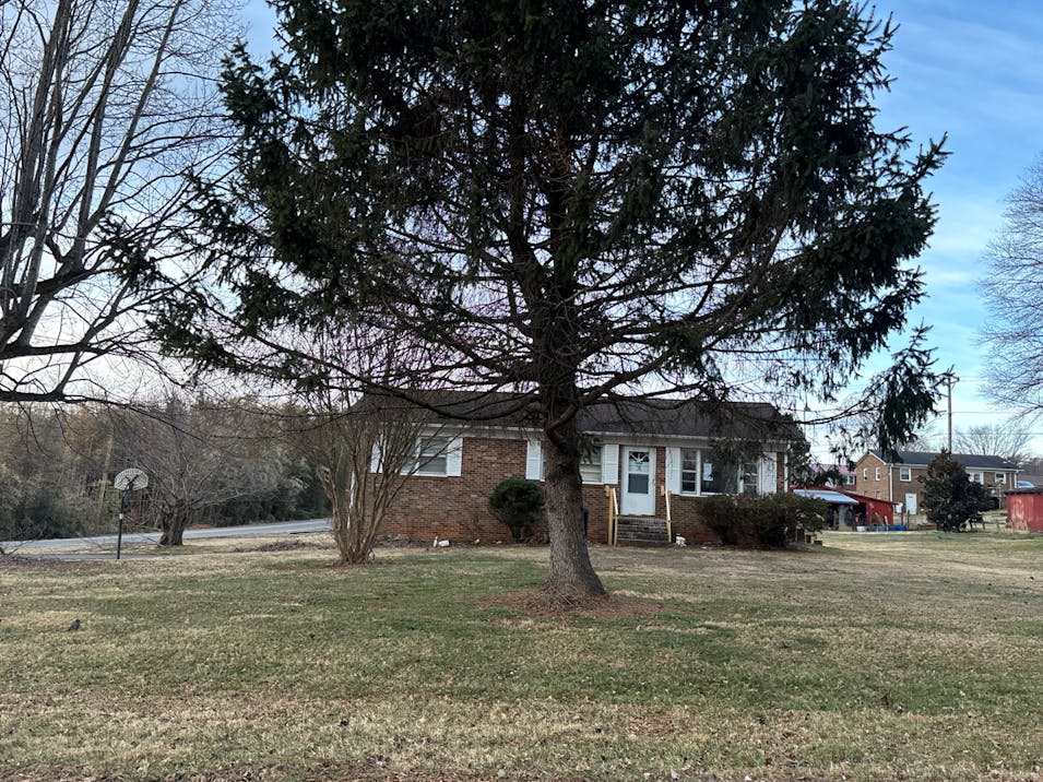 113 Jenny Lane Pilot Mountain, NC 27041, Surry County