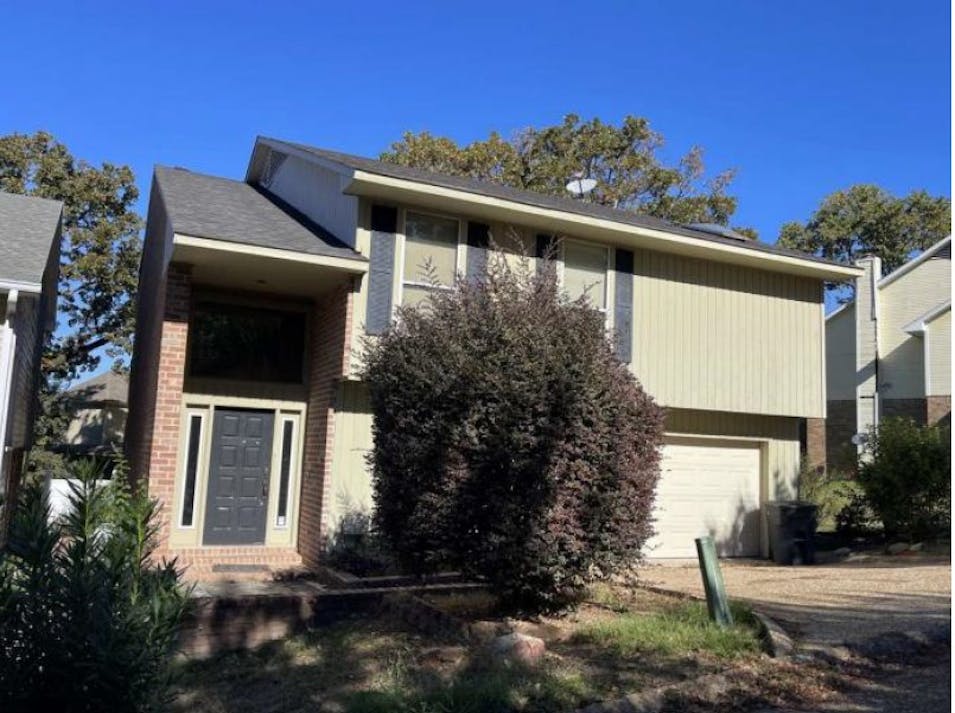 5643 S Lakeshore Dr Shreveport, LA 71119, Caddo County